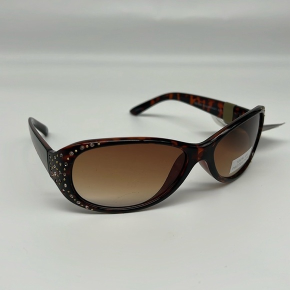 MIXIT Luxe Animal Print Single Bridge Sunglasses with‎ Rhinestone Temple Accents - Picture 1 of 6